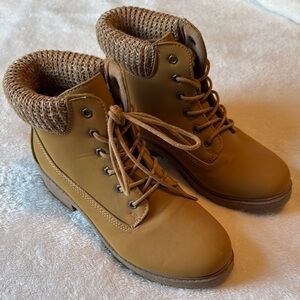 💜 Rouge Helium Brown Boots